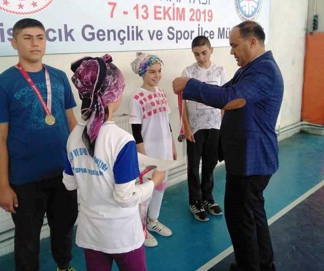 Hisarcık’ta Badminton Turnuvası