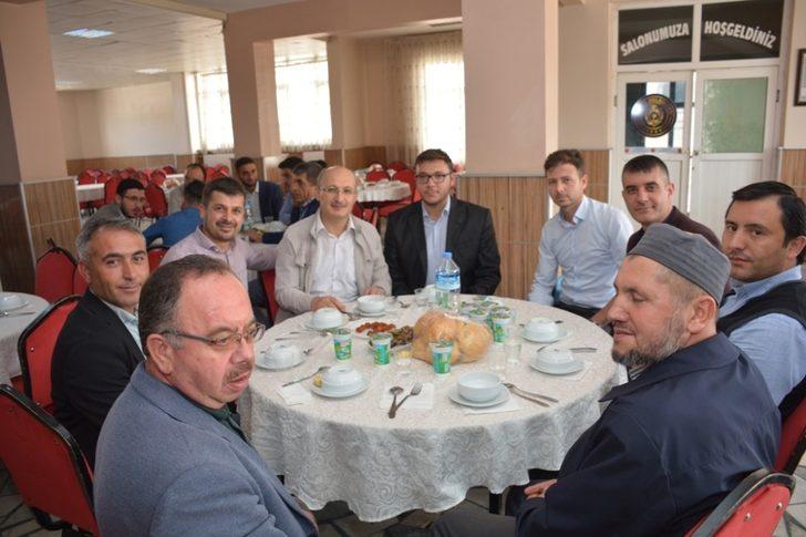 Şuhut Belediyesinden din görevlilerine yemek G2