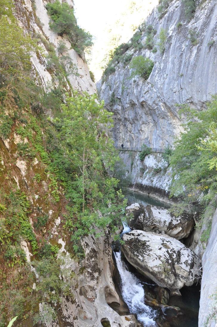 Bartın'da aşk acısını dindiren şelaleye yoğun ilgi! G2