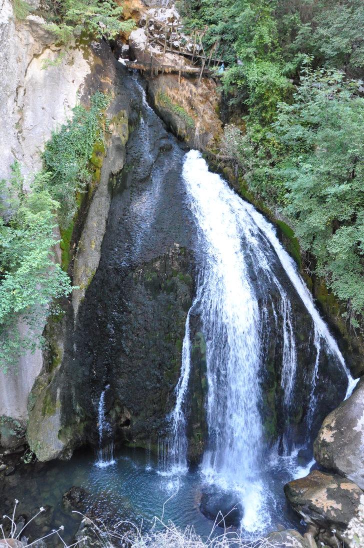 Bartın'da aşk acısını dindiren şelaleye yoğun ilgi! G4
