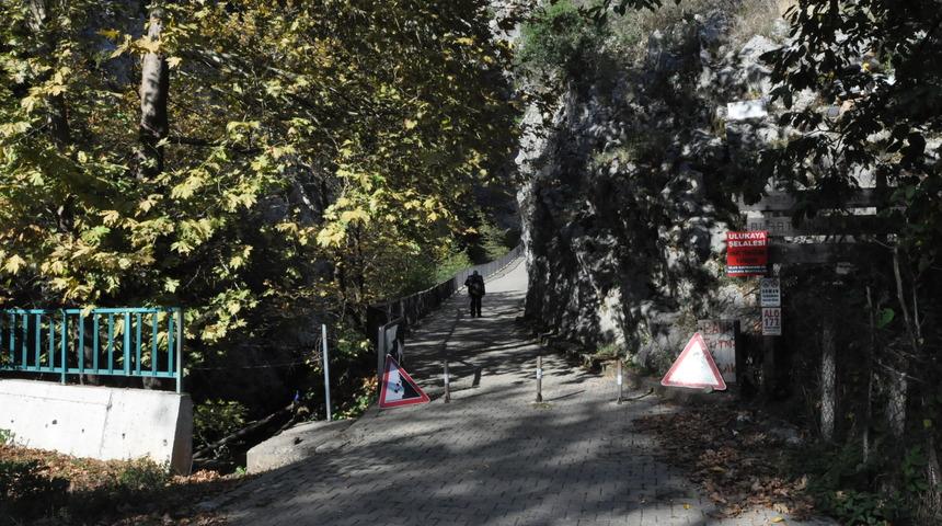 Bartın'da 'aşk acısını dindiren şelale'