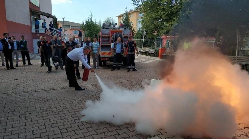 AFAD&rsquo;tan kaymakamlıklara yangın eğitimi