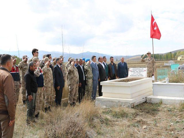 Şehit Agah Turan şehadetinin yıldönümünde mezarı başında anıldı