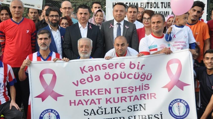 Meme kanseri farkındalık etkinliğine yoğun ilgi