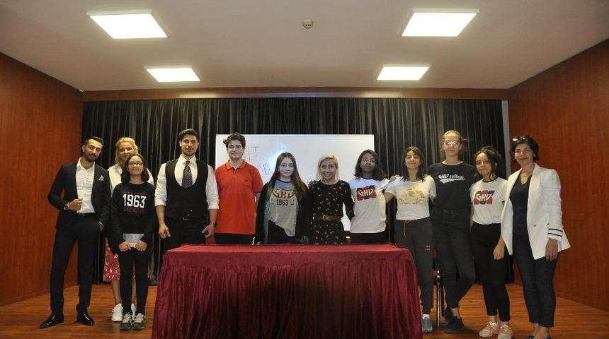 GKV &ouml;zel okullarında kadın cinayetleri masaya yatırıldı