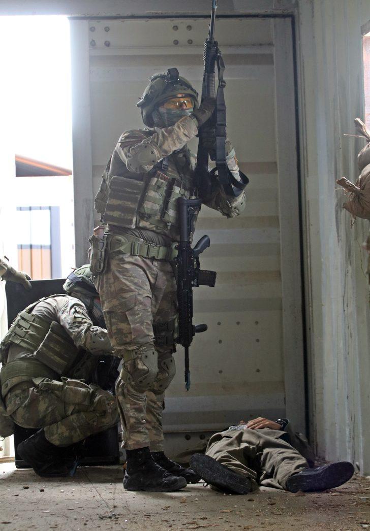 Komandolardan 'savaş' provası! Nefes kesen fotoğraflar G3