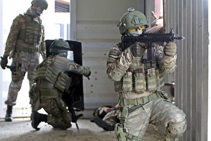 Komandolardan 'savaş' provası! Nefes kesen fotoğraflar G4