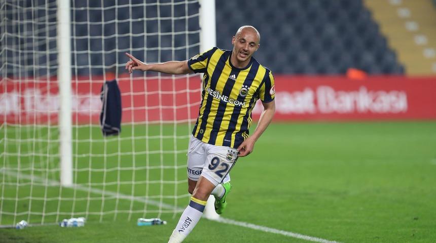 Kadro dışı kalan Aatif Chahechouhe, sosyal medyadan açıklama yaptı!