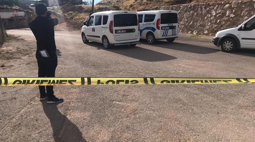 'Dur' ihtarına uymadı, polisin silahından &ccedil;ıkan kurşunla &ouml;ld&uuml;