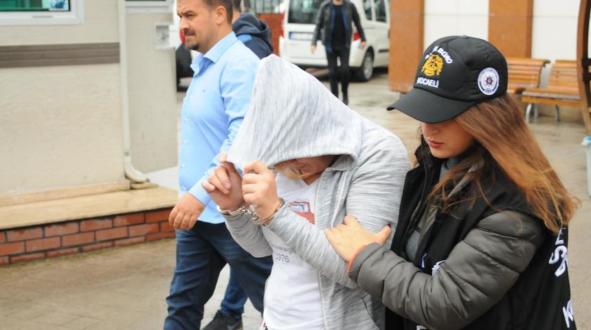 Hırsızlık ş&uuml;phelisi kadın, kucağındaki bebeğiyle adliyede