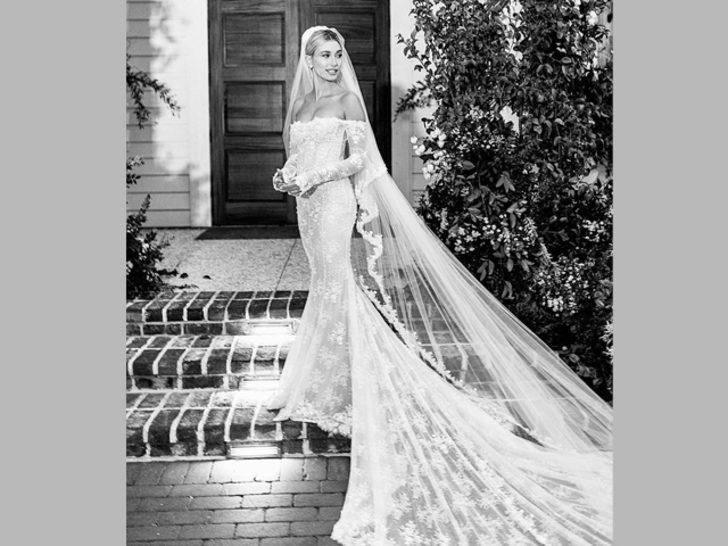 Justin Bieber ile evlenen Hailey Baldwin gelinliğini ilk kez gösterdi G3