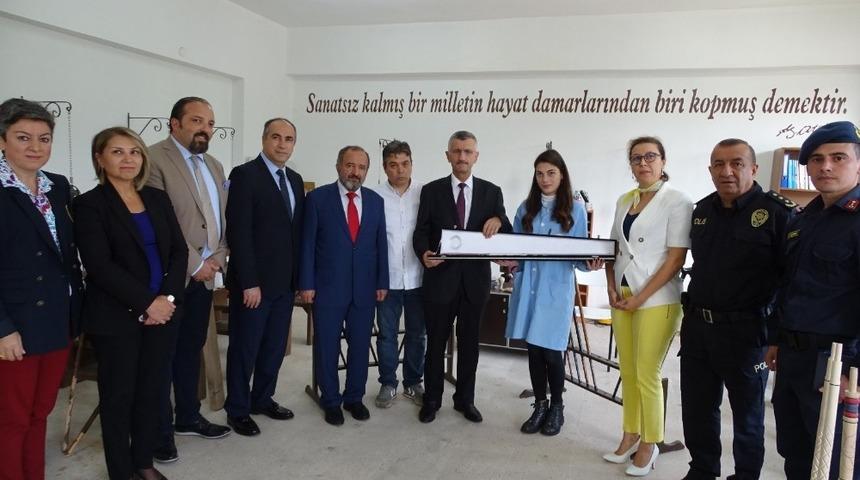 Vali Erdoğan Bektaş, Devrek Kamp&uuml;s&uuml;n&uuml; ziyaret etti