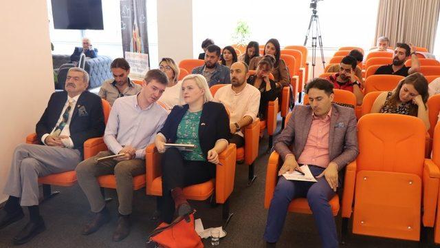 Genç gazetecilere “Yeni Medya ve Gazetecilik Etiği” eğitimi
