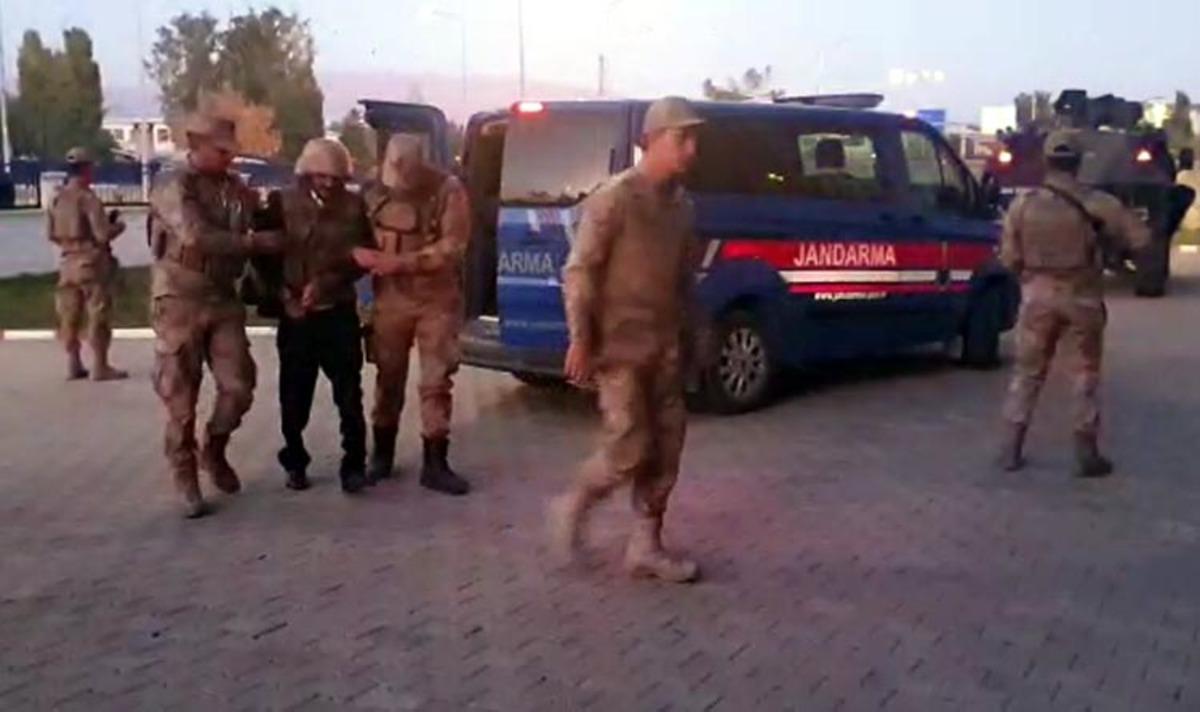 Kuma y&uuml;z&uuml;nden eşini ve kızını &ouml;ld&uuml;ren zanlı: Kızımı yanlışlıkla vurmuşumdur