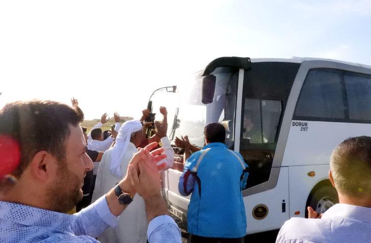 Sınıra sevk edilen askerlere coşkulu karşılama G4