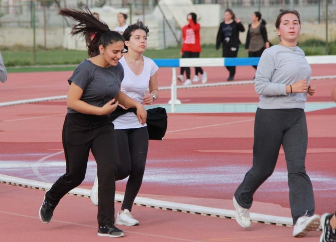 Sivas&rsquo;ta atletizm heyecanı