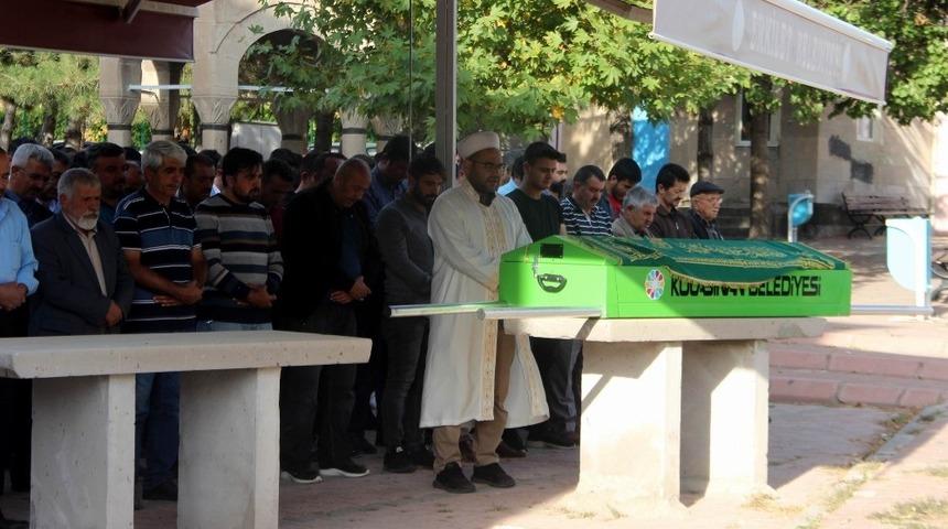 Kazada hayatını kaybeden gen&ccedil; son yolculuğuna uğurlandı