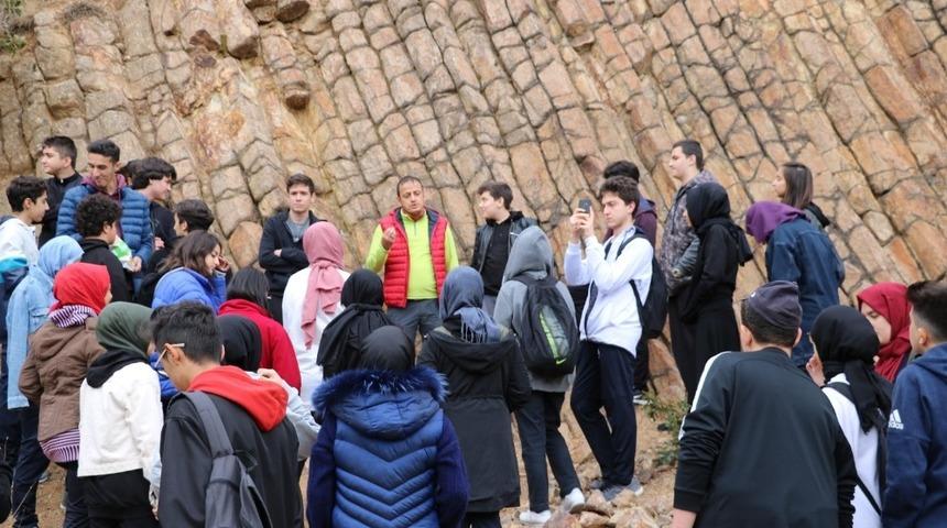 Kızılcahamam Jeopark alanları okul &ouml;ğrencilerinin ders konusu