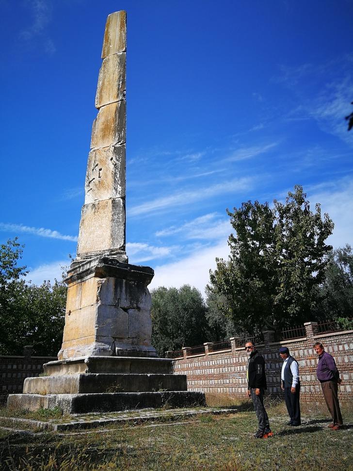 Bursa'da utanç veren görüntü! 2 bin yıllık eseri bu hale getirdiler G2