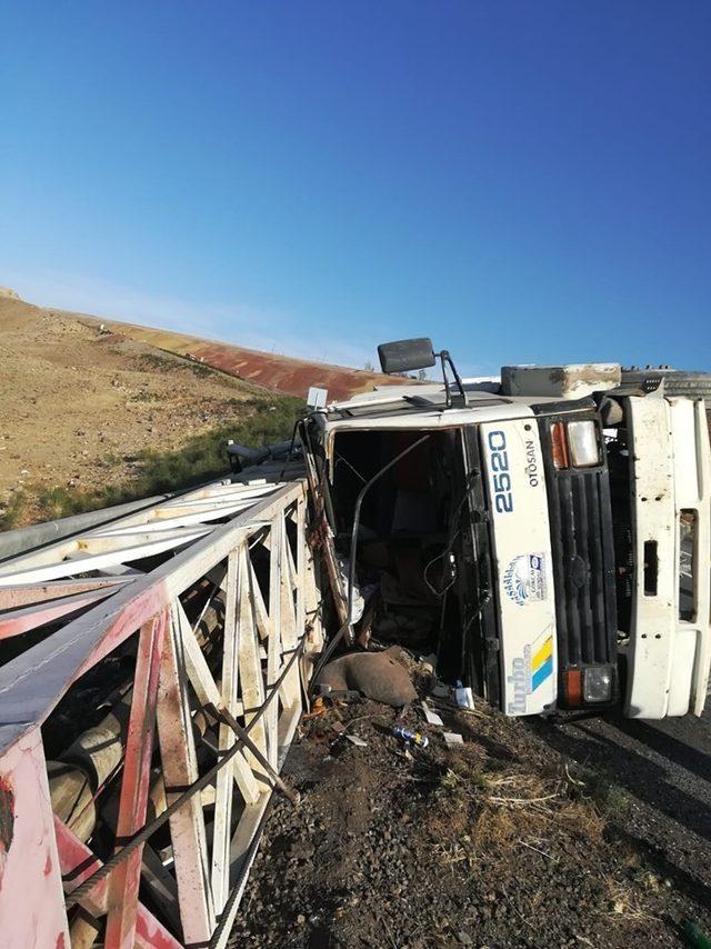 Tuzluca’da Trafik Kazası: 2 yaralı