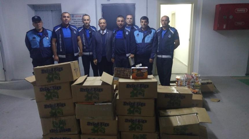 Zabıta ekipleri tarihi ge&ccedil;miş 35 koli &uuml;r&uuml;n&uuml; imha etti