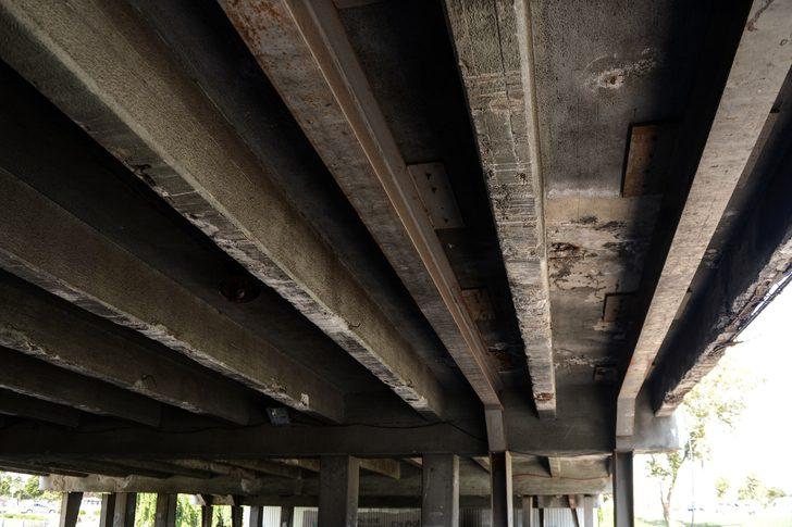 Unkapanı Köprüsü alt geçidi tehlike saçıyor G5