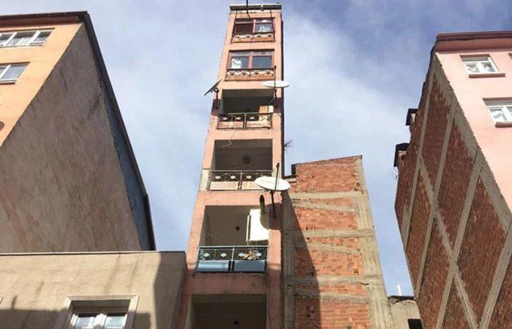 İzmit'teki garip bina görenleri şaşkına çevirdi! G5