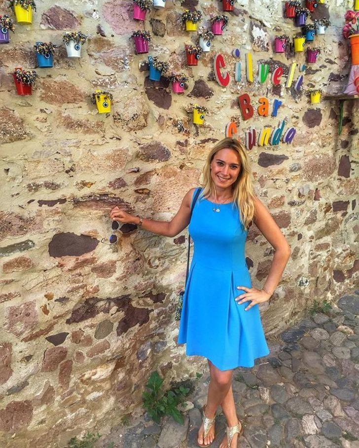 Galatasaraylı sporcu Derya Çayırgan güzelliği ile büyülüyor G2