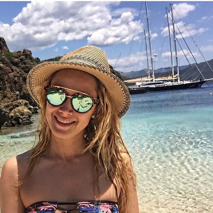 Galatasaraylı sporcu Derya Çayırgan güzelliği ile büyülüyor G3