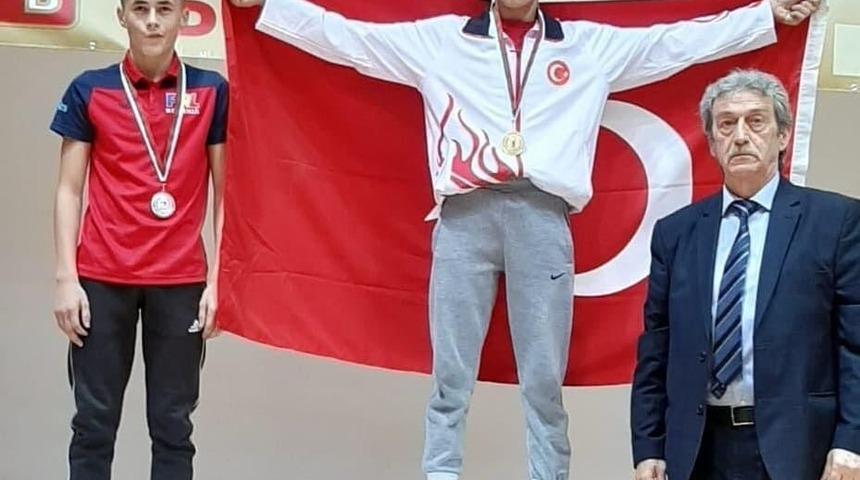 Balkan Şampiyonasında Sel&ccedil;uklu&rsquo;dan altın madalya