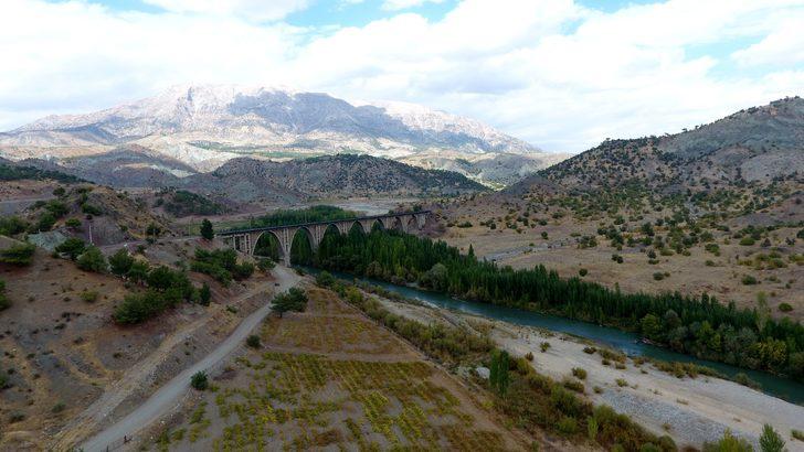Almanlar tarafından inşa edilmişti! Asırlık köprü hala ayakta G4