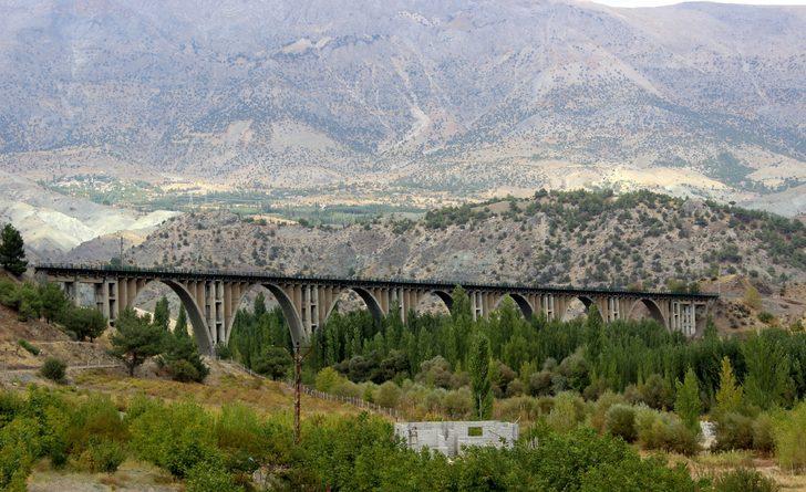 Almanlar tarafından inşa edilmişti! Asırlık köprü hala ayakta G5