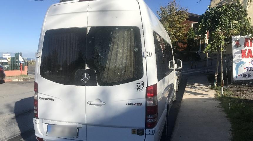 (Özel) Riva’da lise öğrencilerinin olduğu servisi silahla taradılar