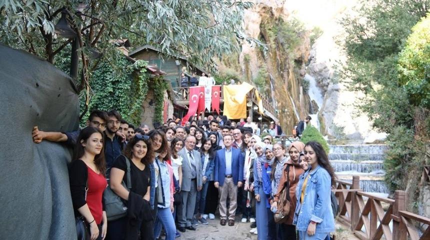 Tıp Fak&uuml;ltesi Gen&ccedil;lik Birimi 3. Oryantasyon kampı d&uuml;zenlendi