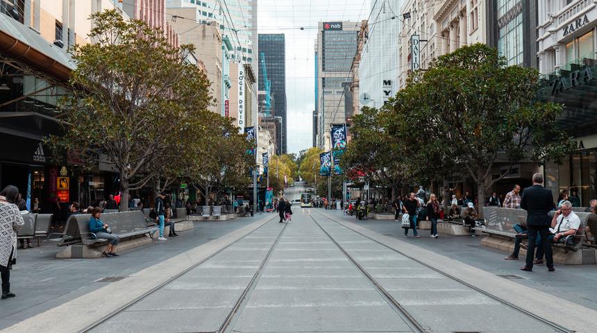 O &uuml;nl&uuml; caddede artık sigara i&ccedil;mek yasak!
