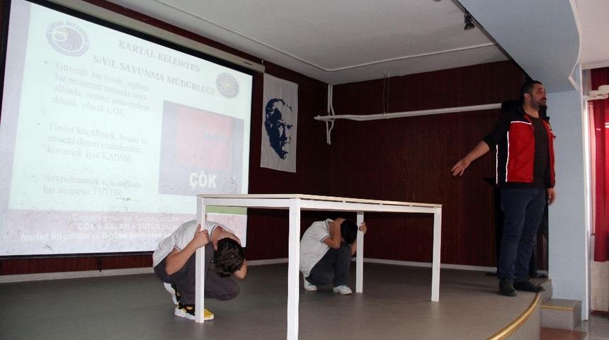 Kartal Belediyesinden &ouml;ğrencilere deprem bilin&ccedil;lendirme eğitimi