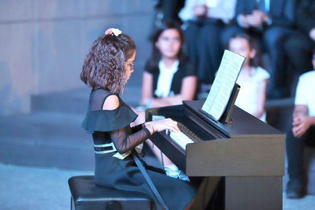 Açık havada piyona konseri 1