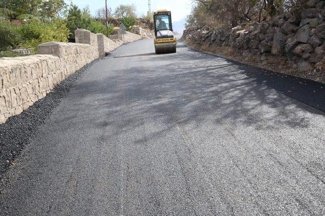 Melikgazi asfaltlama çalışmalarına hız verdi