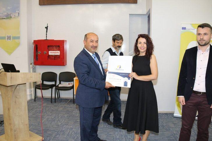 Kütahya’da 5 okul daha ‘eTwinning school’ etiketi almaya hak kazandı G5