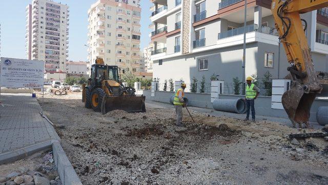 Erdemli’de yağmur suyu çalışmaları sürüyor