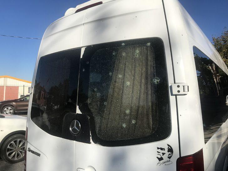 Beykoz'da öğrencilerin bulunduğu servis aracını kurşun yağmuruna tuttular G2