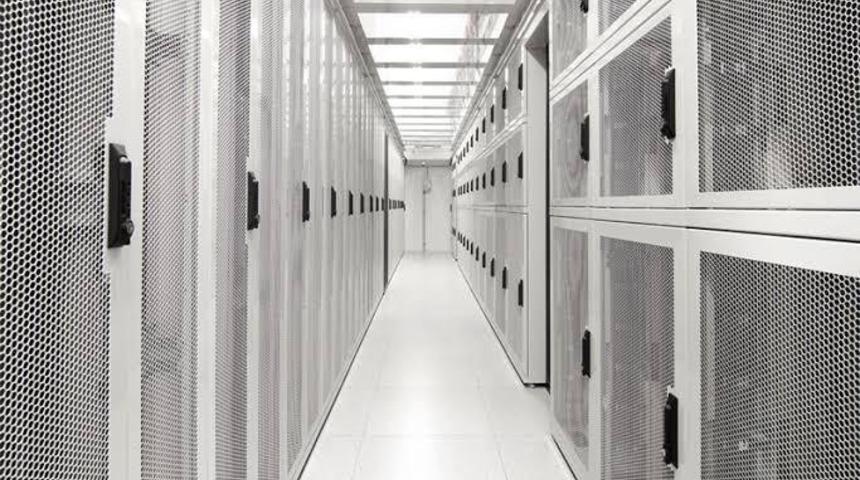 Sistem odaları yerini hosting firmalarına bırakıyor