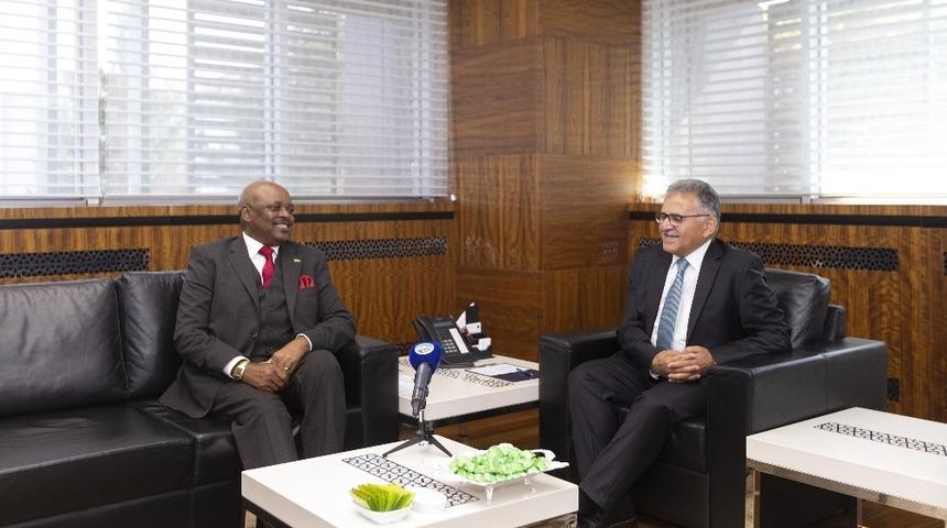 Ruanda&rsquo;nın Ankara B&uuml;y&uuml;kel&ccedil;isi Nkurunziza, Başkan B&uuml;y&uuml;kkılı&ccedil;&rsquo;ı ziyaret etti