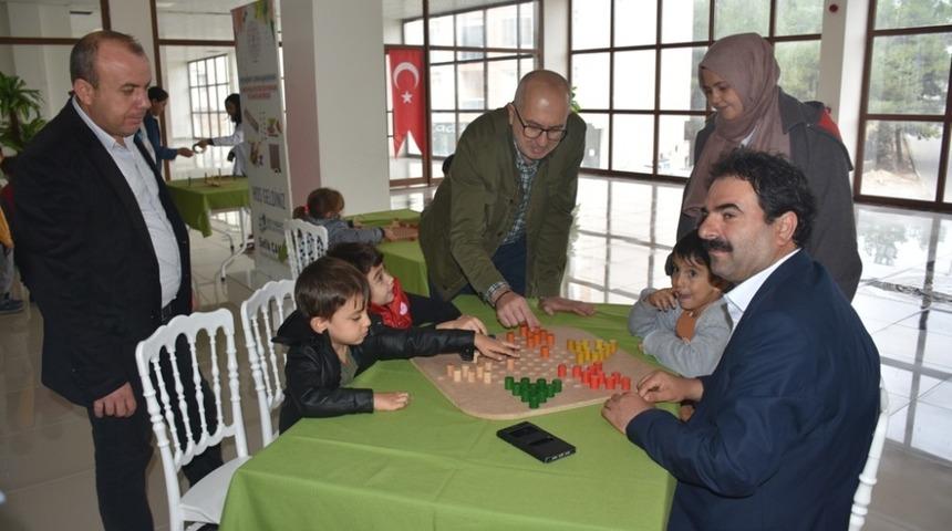 Boyabat&rsquo;ta zeka geliştirici oyunlar sergisi a&ccedil;ıldı