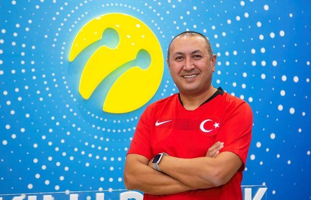 Turkcell çalışanları müşterilerine A Milli Takım forması giyerek hizmet verecek