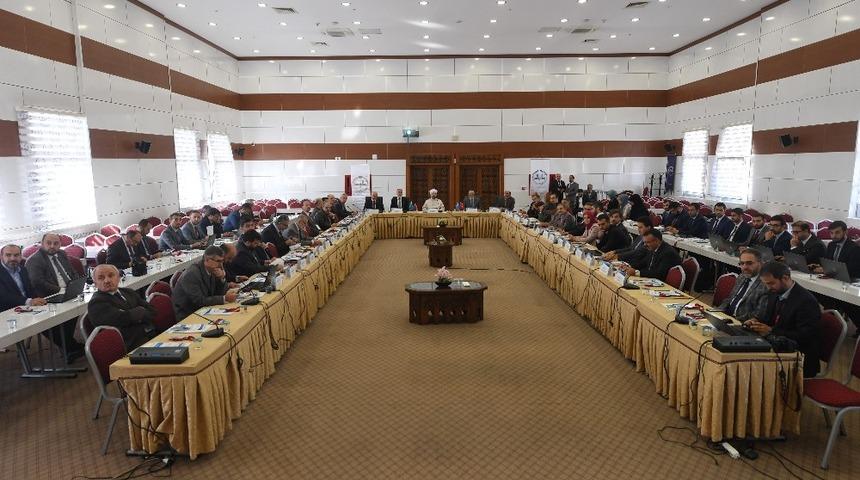 Diyanet İşleri Başkanı Erbaş: &ldquo;Suyu, havayı ve toprağı kirleten insan, kendi elleriyle kendi geleceğini yok etmektedir&rdquo;