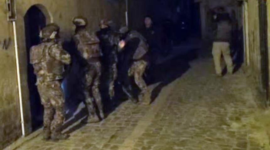 Şanlıurfa&rsquo;da ter&ouml;r operasyonu: 66 g&ouml;zaltı