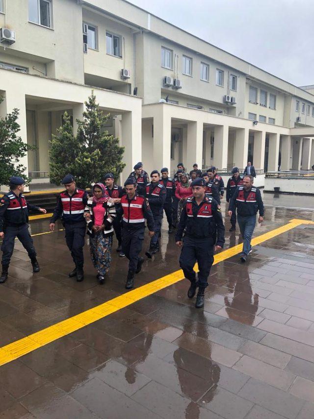 Komşu bahçesine giren ceviz hırsızları tarafından öldürüldü