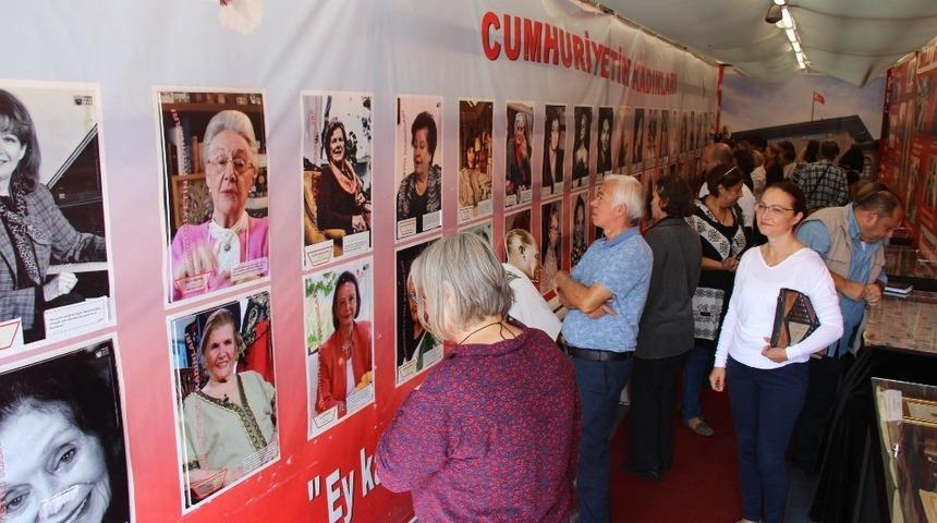 Cumhuriyet Tırı S&ouml;ke&rsquo;de İlgi G&ouml;rd&uuml;