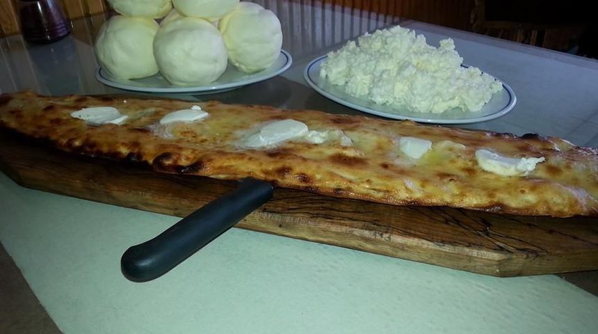 K&uuml;tahya'nın Emet pidesine ilgi b&uuml;y&uuml;k